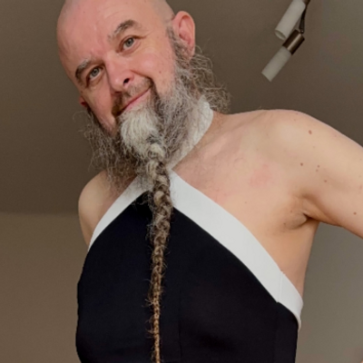 TuxTux👗🧔‍♀️'s avatar